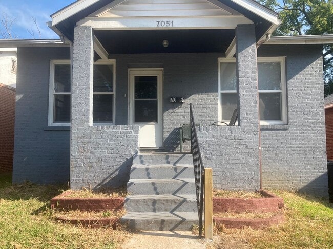 Photo - 7051 Julian Ave