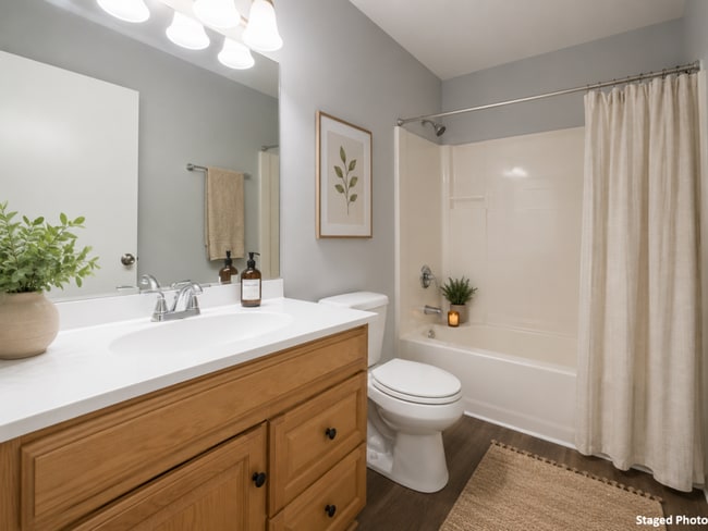 Photo - 122 Walsh Ln