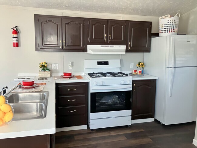 Photo - 11 Deerwood Park