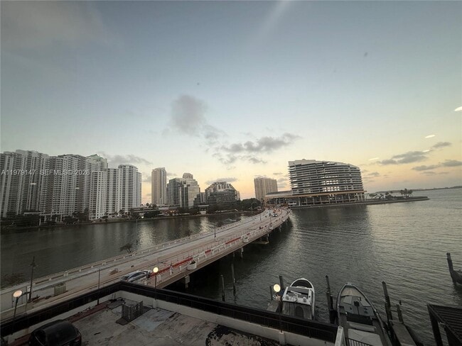 Photo - 801 Brickell Bay Dr Unit 470
