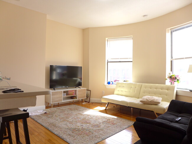 Photo - 55 E Springfield St Apartment Unit 3