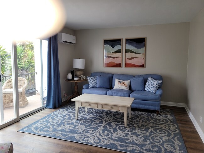 Photo - 510 Avenida Victoria Unit J