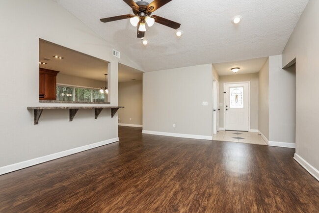 Photo - 1009 Black Willow Dr