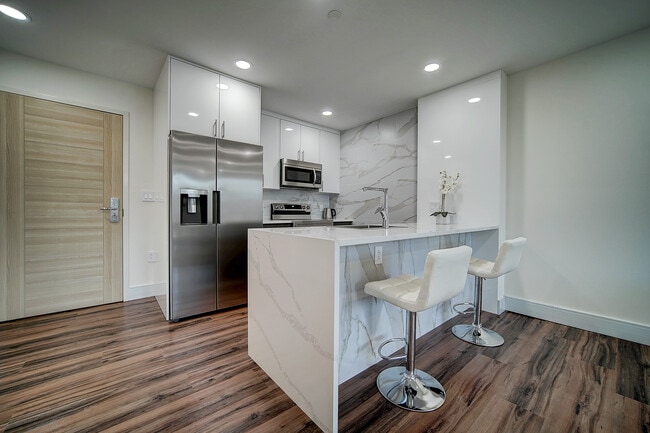 Photo - OLYMPIC TOWER APARTMENTS