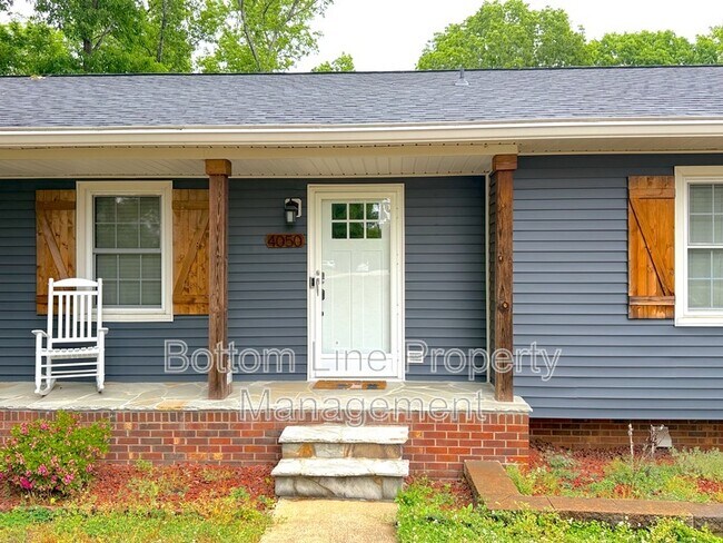 Photo - 4050 Leafmore St