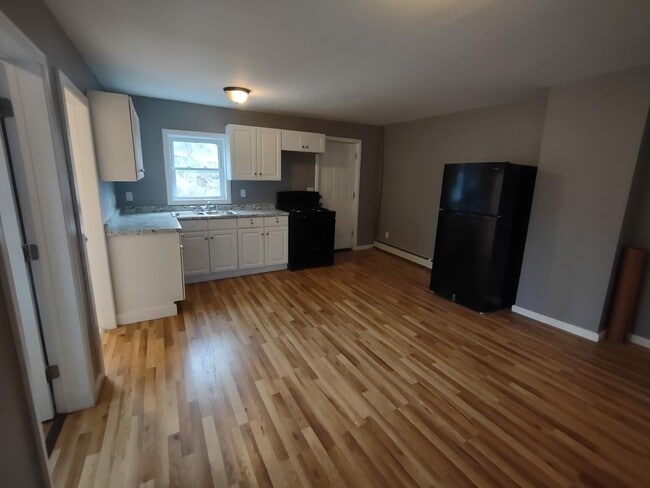 Photo - 16 Factory St