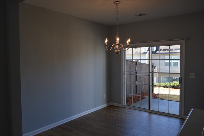 Photo - 913 Prestwyck Ct