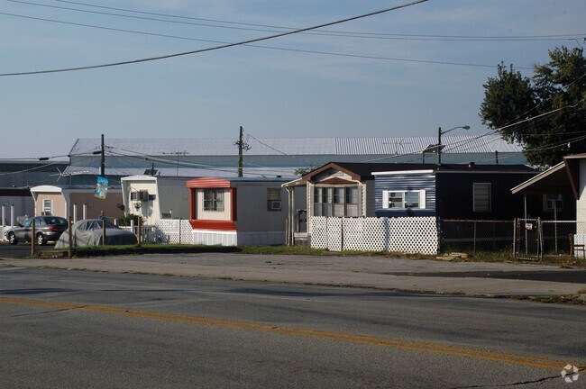 Photo - Woodlynne Mobile Home Community
