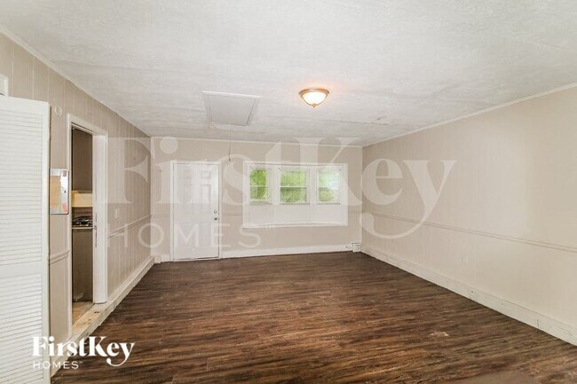 Photo - 6719 Timbers E Dr