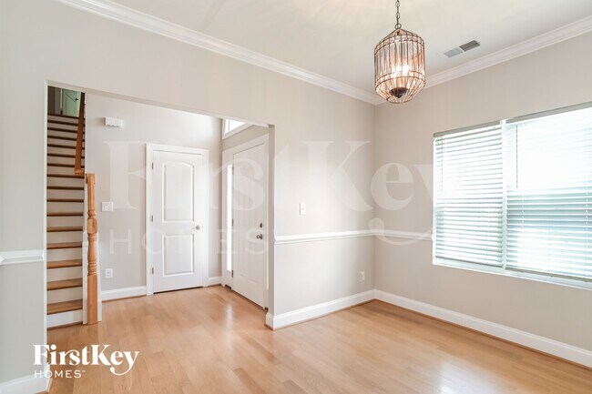 Photo - 5821 Parkstone Drive