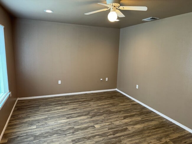 Photo - Fenced Backyard Garage *sec 8 approved*