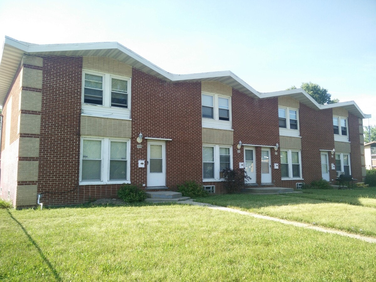Photo - 1221 Broadway Avenue Apartment