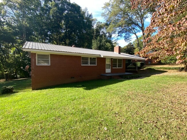 1640 Lincoln Dr