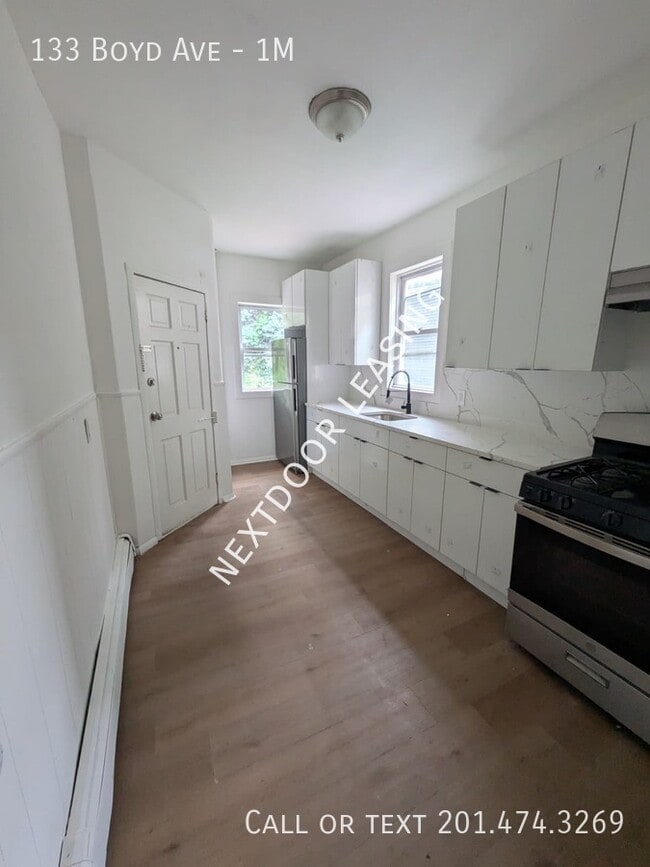 Photo - 133 Boyd Ave Unidad 1M