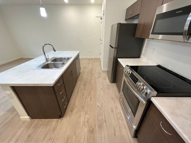 Photo - 4617 Lexington Sky Lane-304 Unidad 304