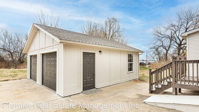 Photo - 4 br, 2 bath House - 184 W North Street