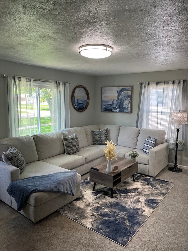 Building Photo - 727 Madison St Unit Front Home