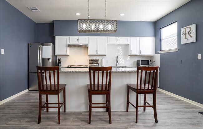 Photo - 6419 Waldron Dr