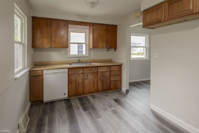 Photo - 4 br, 1 bath House - 26470 Drakefield Avenue