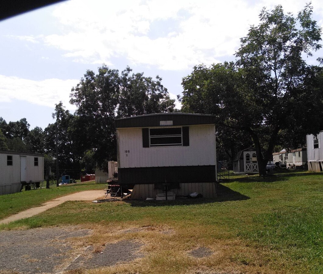 Photo - 106 Pecan Grove Cir