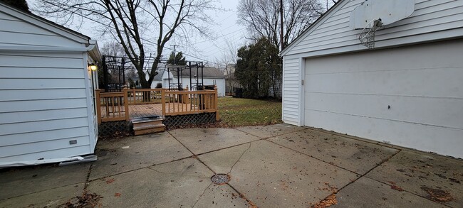 Photo - 1866 Lochmoor Blvd