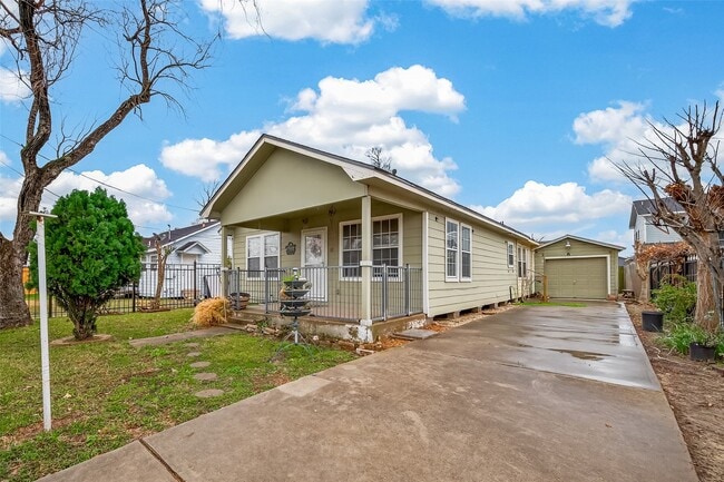 Photo - 1110 11th St