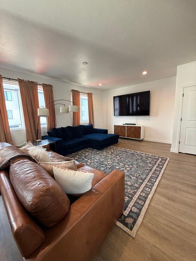 Photo - 508 S 1080 W