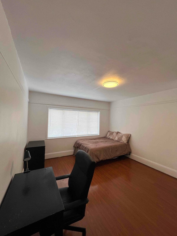 Photo - 185 Miriam St