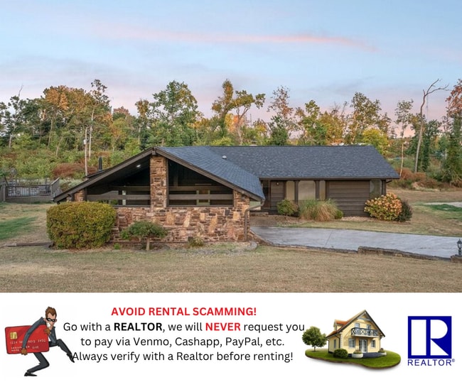 Building Photo - Ranch-Style Home Near the Razorback Greenway