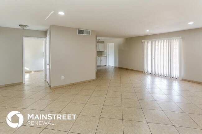 Photo - 3122 W Mariposa St