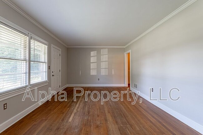 Photo - 123 Legrand Blvd