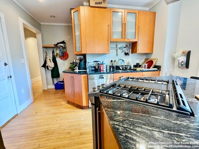 Photo - 315 Harvard St Unit 2