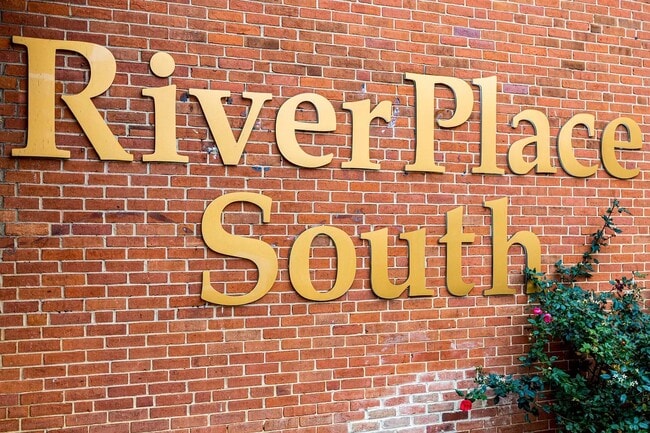 River Place South - 1011 Arlington Blvd Unit 510