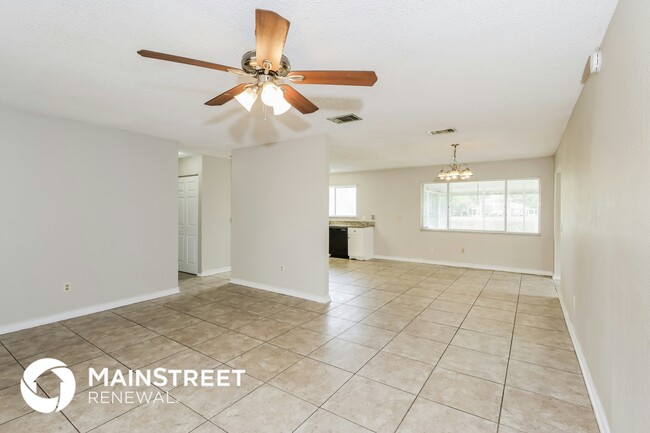 Photo - 1257 Linmoor Cir NE