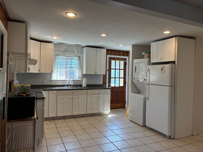 Photo - 64 Kelsey Pl