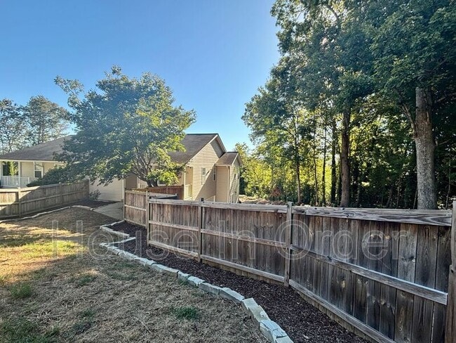 93 Ardis Ln