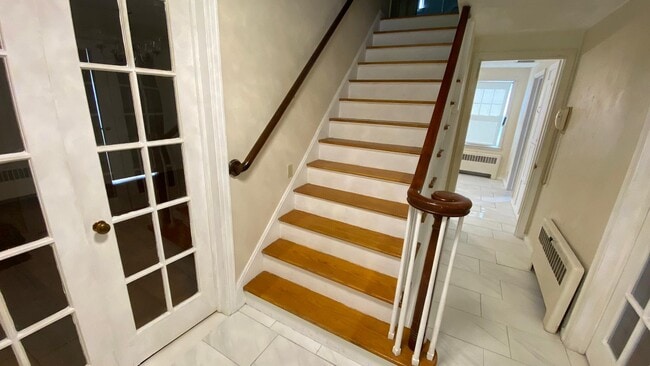 Photo - 1607 Main St