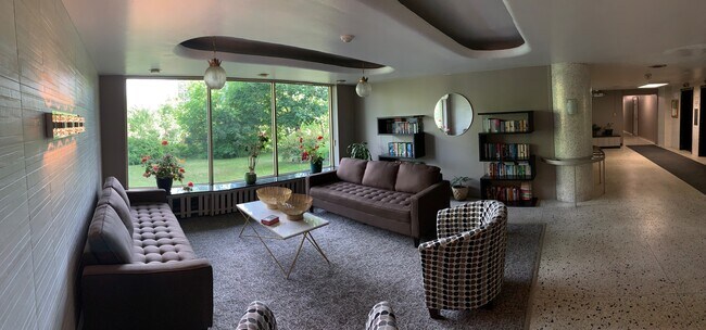 Photo - The Summit Apartments