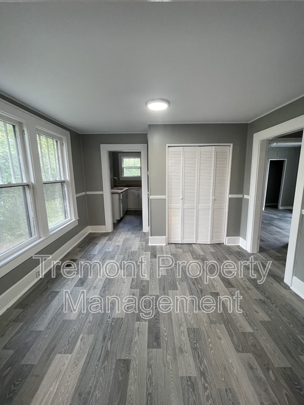 Photo - 2601 E 41st St