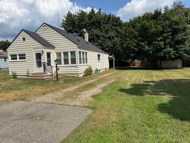 Building Photo - 4674 Lakeborn Dr Rental