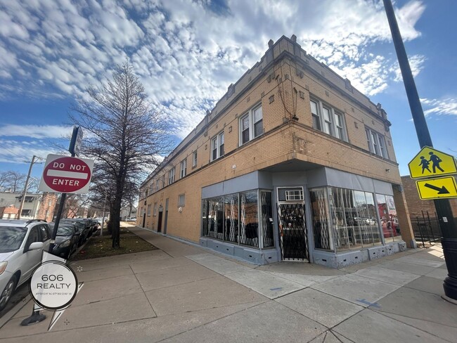Photo - 5559 W Altgeld St Unit 2S