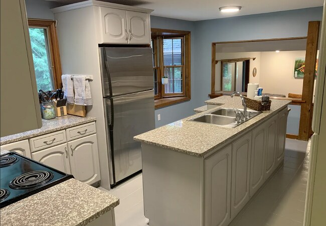 Photo - 47 Pine Knoll Rd