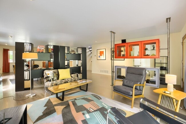Building Photo - Charming Downtown Oasis | Steps to Pearl Street