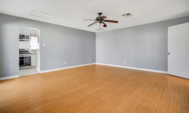 Photo - 15157 Valleyheart Dr