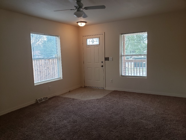 Photo - 2828 Elm Ave