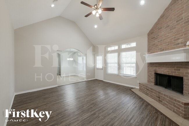 Photo - 295 Cypress Dr