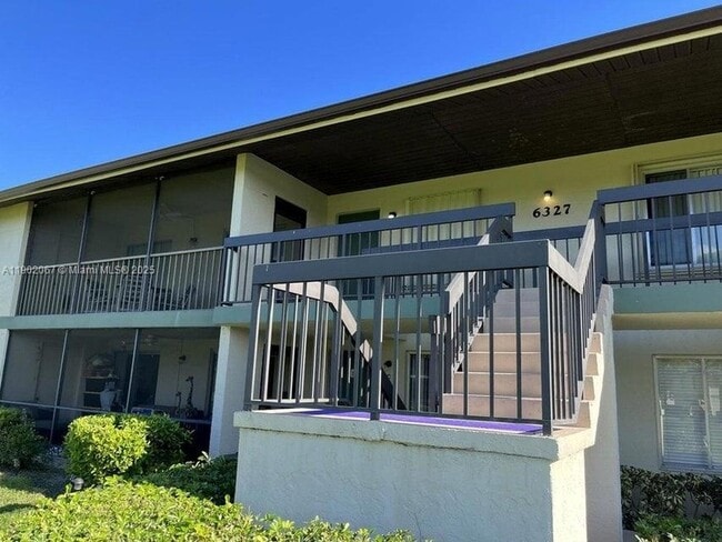 Building Photo - 6327 Chasewood Dr Unit G