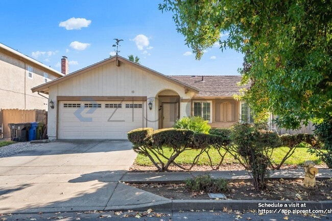 Photo - 1488 Gilbert Ave