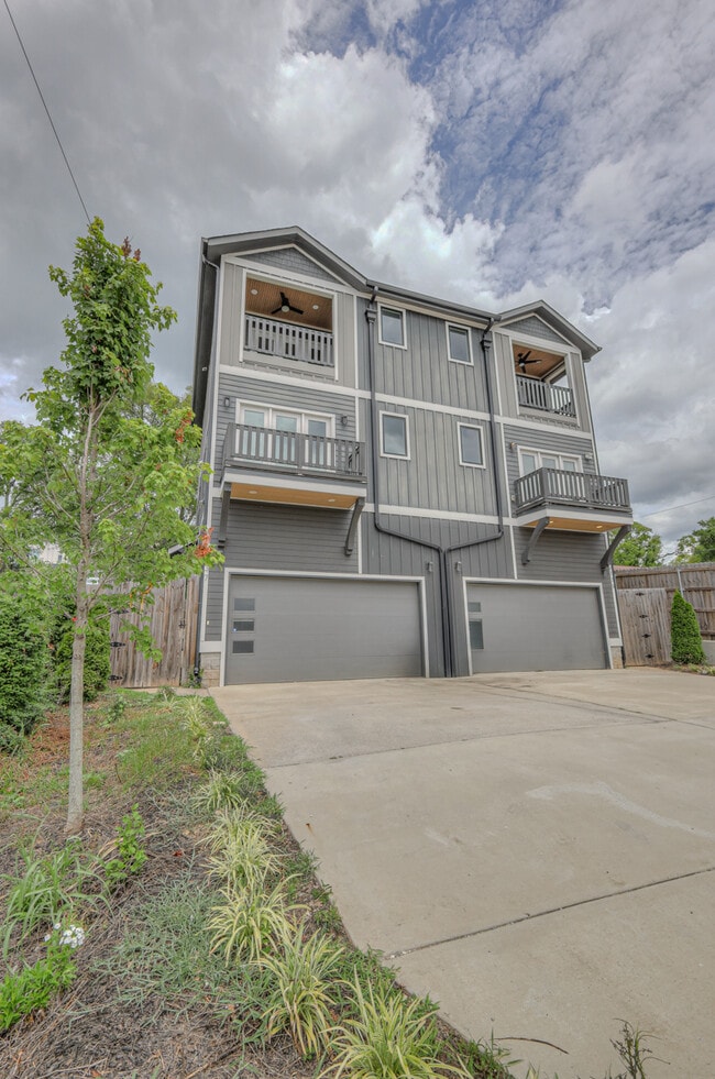Building Photo - 2137 Buena Vista Pike Rental