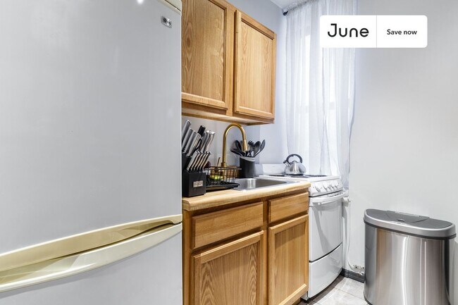 Photo - 1626 Second Avenue Unit 1S